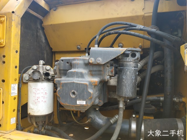 小松 PC240LC-8M0 挖掘机