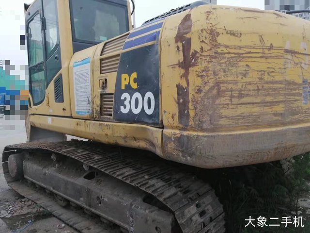 小松 PC220-8 挖掘机