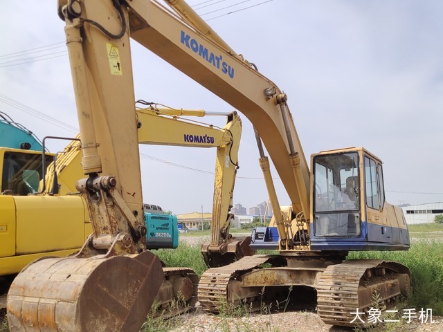 小松 PC200-5 挖掘机