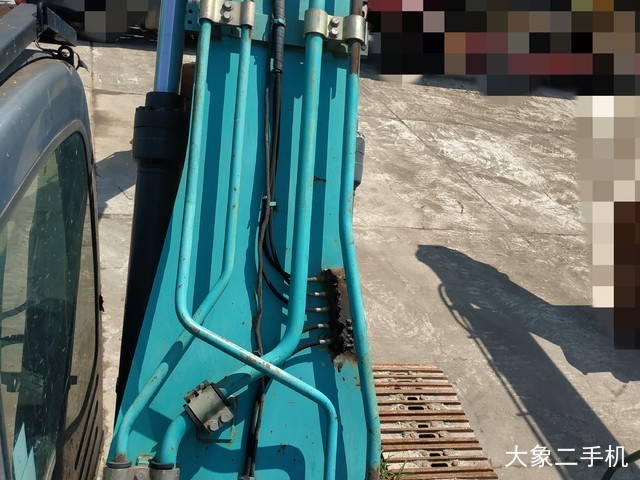 神钢 SK270D-8 挖掘机