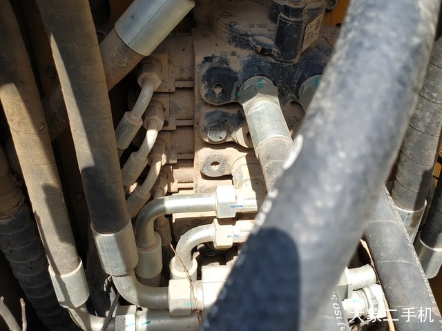 山东临工 E680F 挖掘机