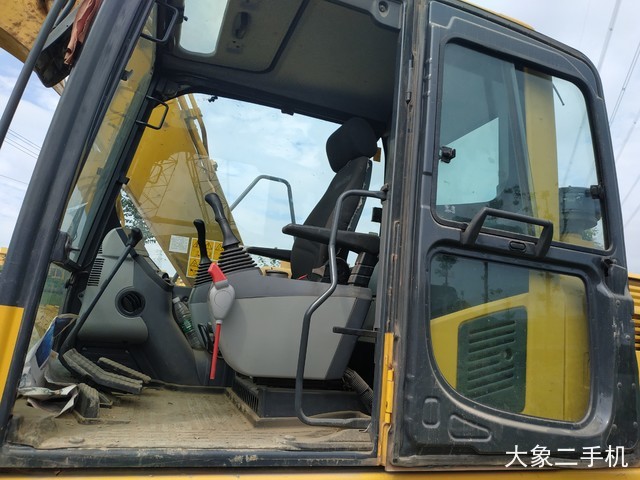 小松 PC130-8M0 挖掘机