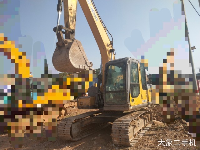 徐工 XE135B 挖掘机