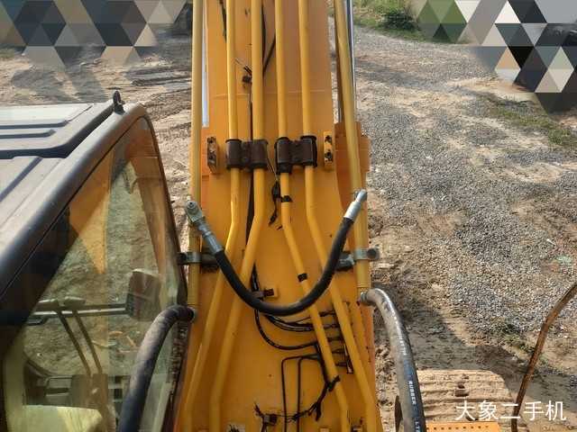 龙工 LG6215 挖掘机