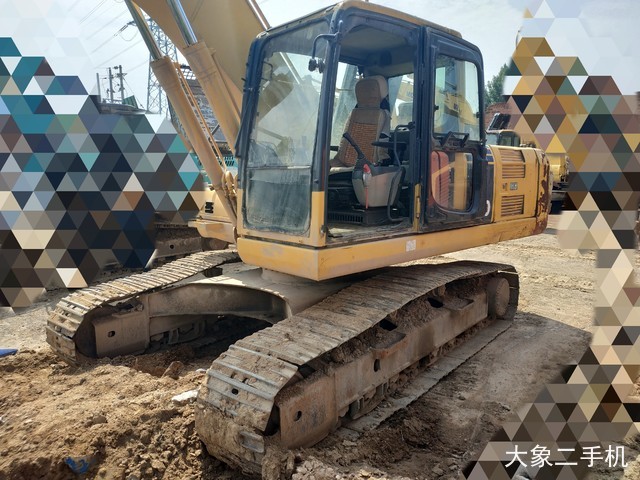 小松 PC220-8M0 挖掘机