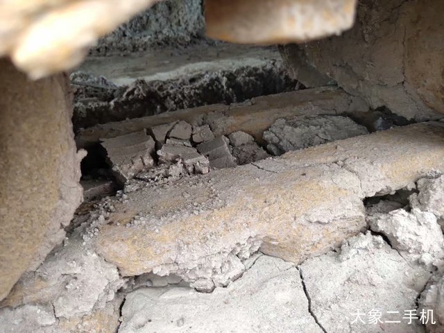 卡特彼勒 374DL 挖掘机