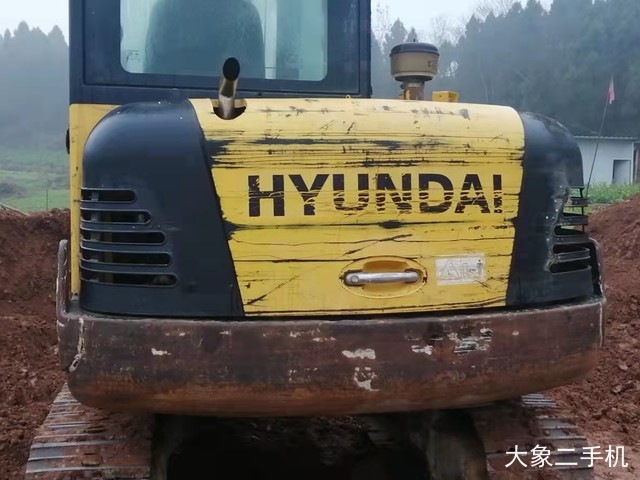 现代 R60-7 挖掘机