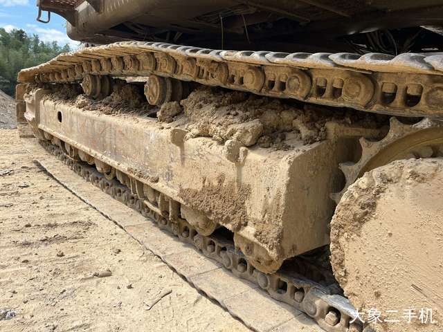 山东临工 E6360F 挖掘机