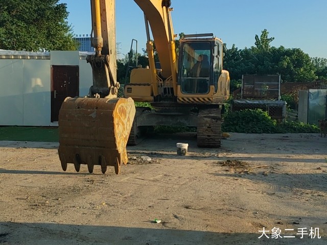 山推 SE210W 挖掘机
