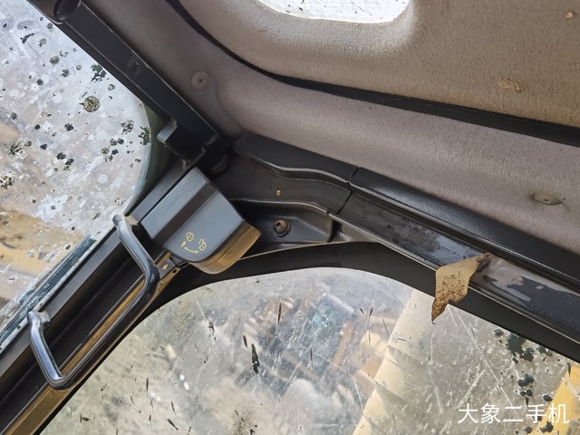 小松 PC210-8 挖掘机