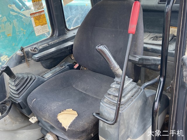 神钢 SK260LC-8 挖掘机