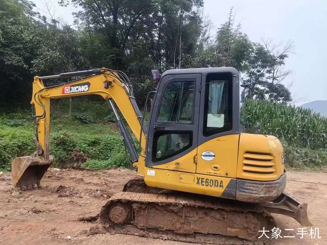 徐工 XE60D 挖掘机