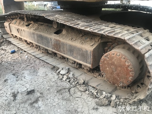 小松 PC240LC-8 挖掘机