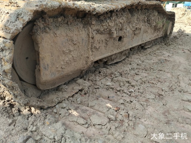 现代 R335LC-7 挖掘机