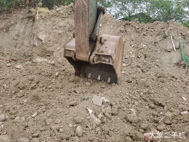 神钢 SK260LC-8 挖掘机