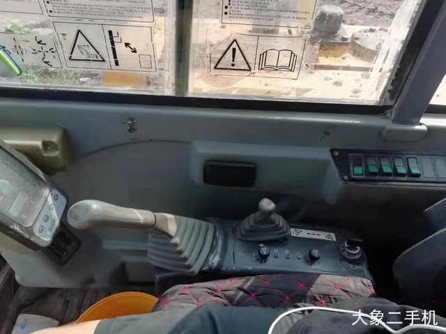 徐工 XE60 挖掘机