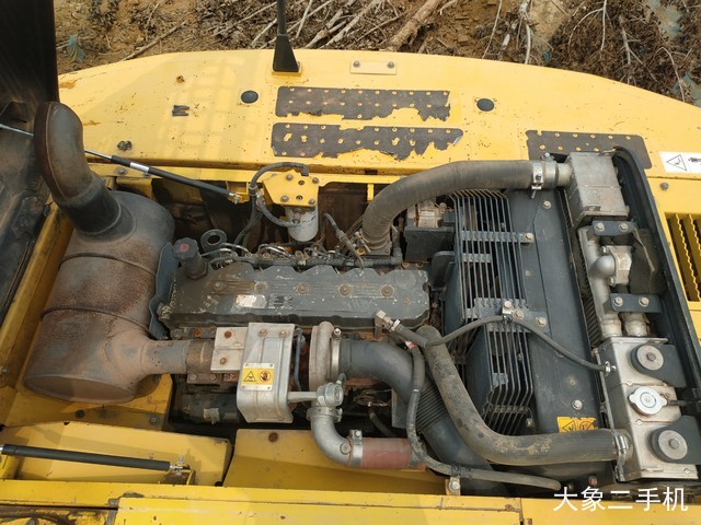 小松 PC240LC-8M0 挖掘机