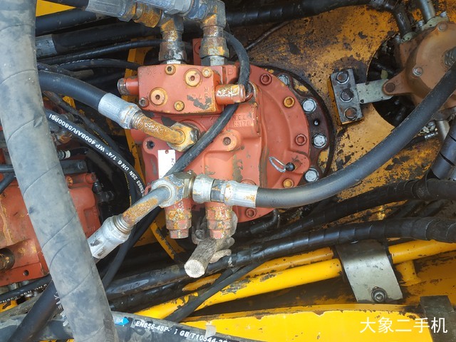 龙工 LG6215 挖掘机