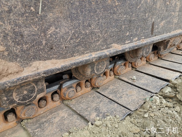 现代 R130W-5 挖掘机