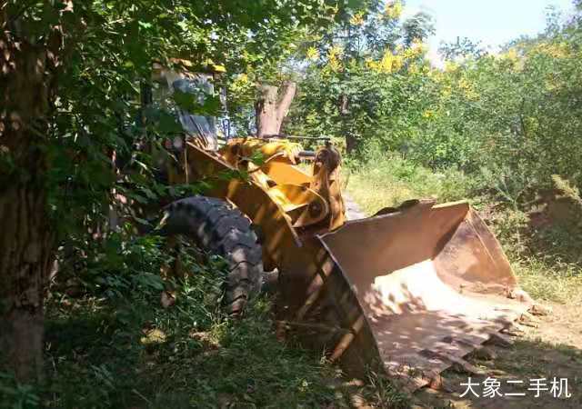 山工 SEM660B 装载机