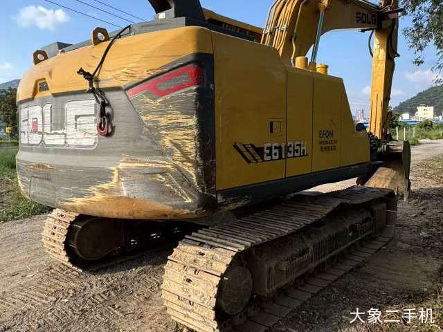 山东临工 E6135F 挖掘机