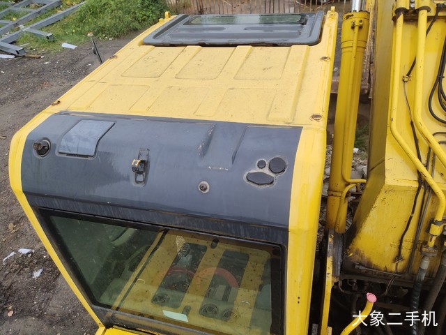 小松 PC220-8 挖掘机