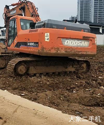 斗山 DH300LC-7 挖掘机
