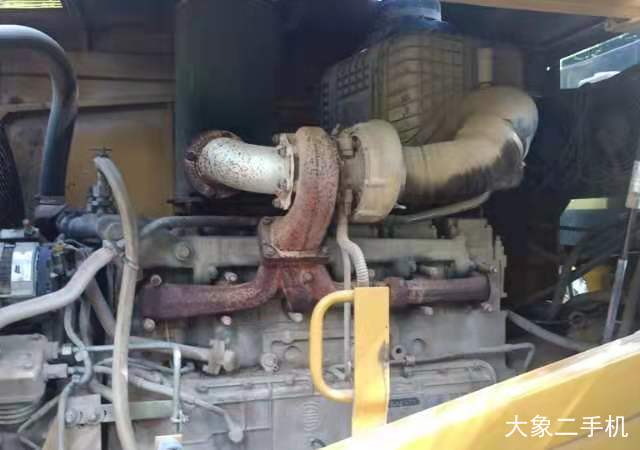 山工 SEM660B 装载机