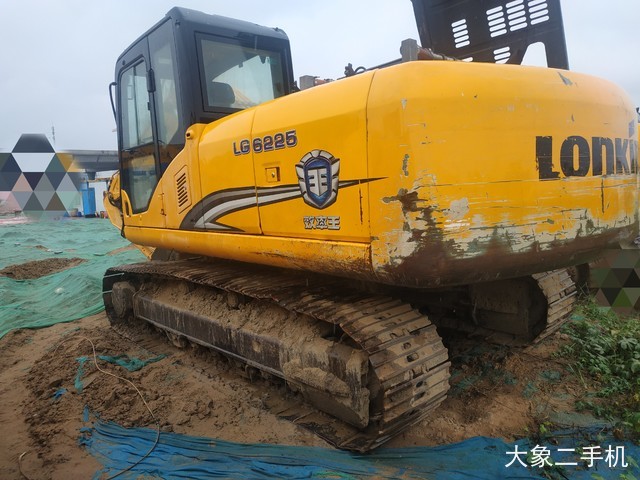 龙工 LG6225 挖掘机
