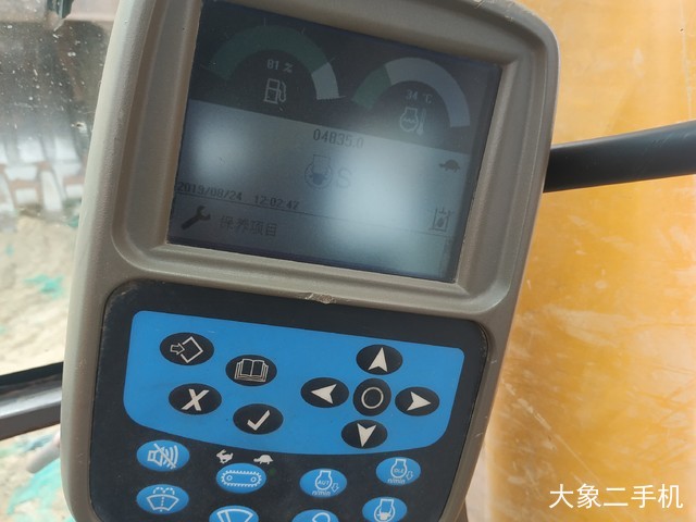 龙工 LG6225E 挖掘机