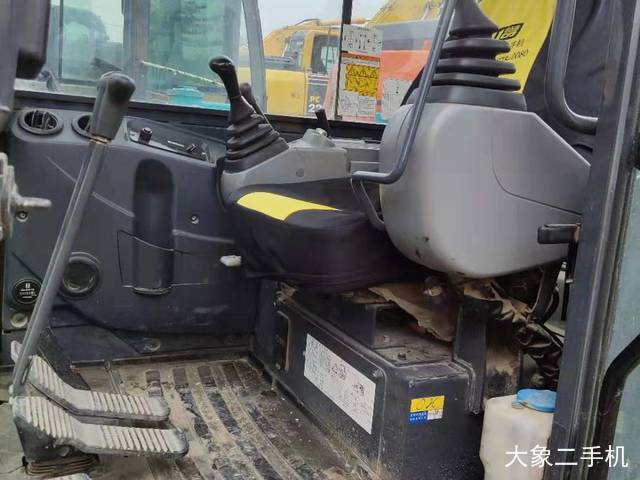 神钢 SK60-8 挖掘机