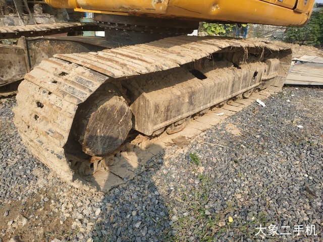 龙工 LG6215 挖掘机