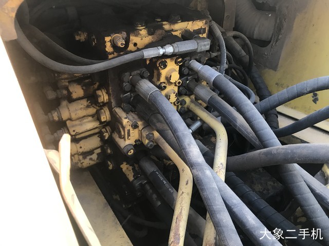 小松 PC220-8 挖掘机