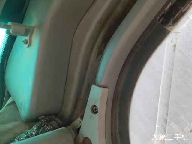 沃尔沃 EC210B 挖掘机