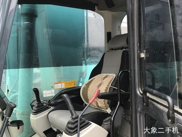 神钢 SK200-10 挖掘机