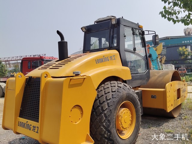 龙工 LG523A6 压路机