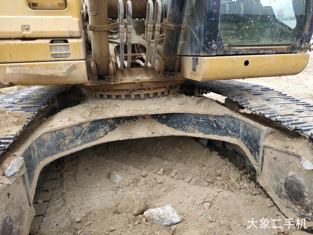 卡特彼勒 323DL 挖掘机