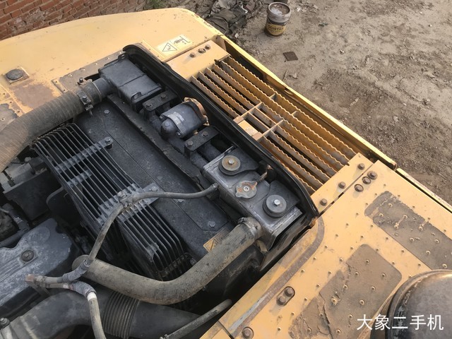 小松 PC220-8M0 挖掘机