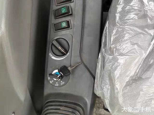 中联重科 ZE230E 挖掘机