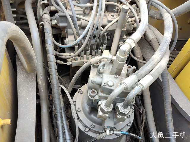 山东临工 E6225H 挖掘机