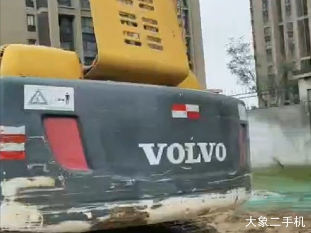 沃尔沃 EC210B 挖掘机