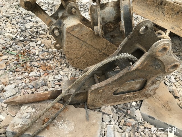 雷沃重工 FR60E 挖掘机