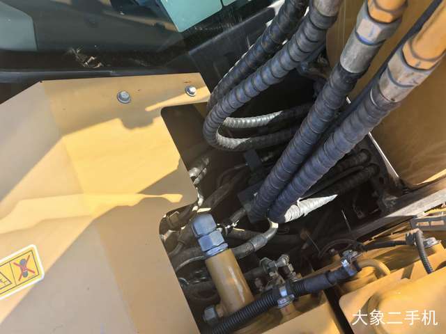 徐工 XE75D 挖掘机