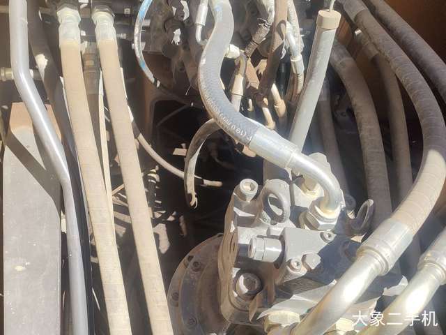 山东临工 E6225F 挖掘机