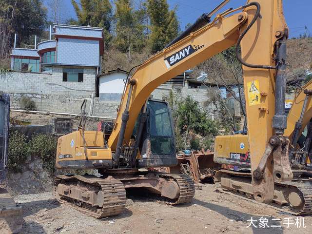 三一重工 SY135C-9 挖掘机