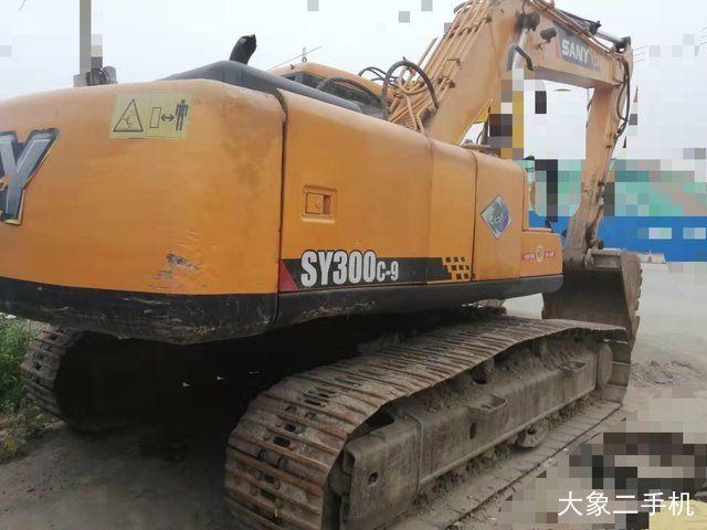 三一重工 SY215C-8 挖掘机