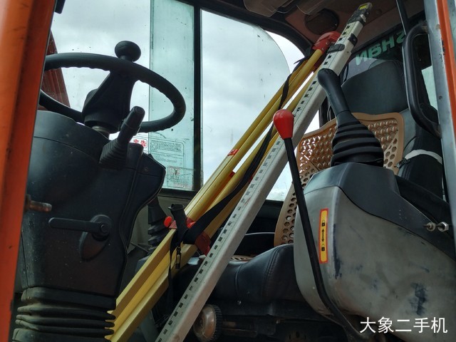 远山机械 YS765-8 挖掘机