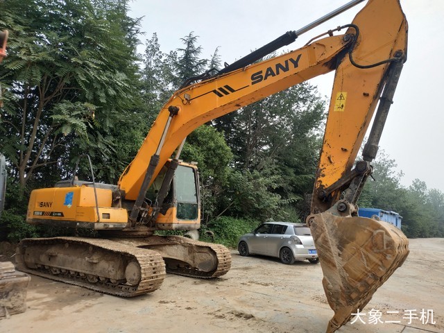 三一重工 SY235C 挖掘机