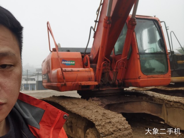 斗山 DH220LC-9E 挖掘机