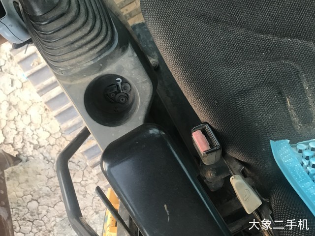 小松 PC240LC-8 挖掘机